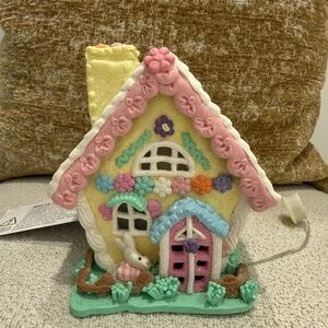 Easter gingerbread House light up